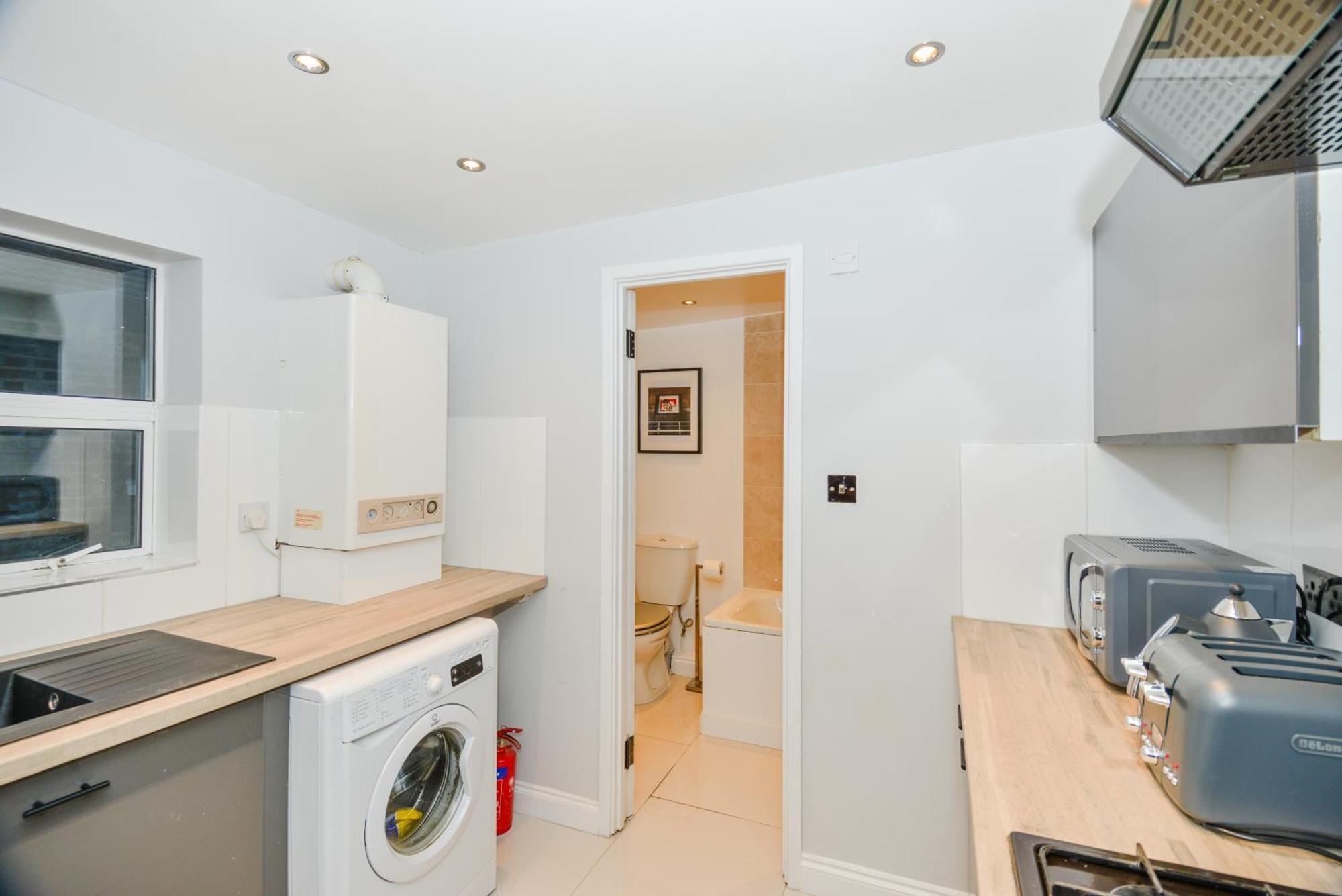 Cosy 1 Bedroom Home For Small Families Londen Buitenkant foto