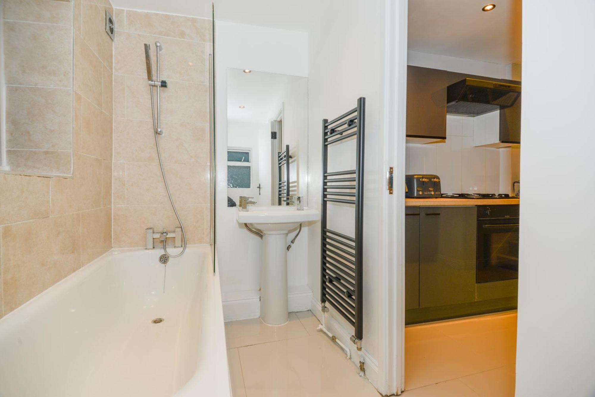 Cosy 1 Bedroom Home For Small Families Londen Buitenkant foto